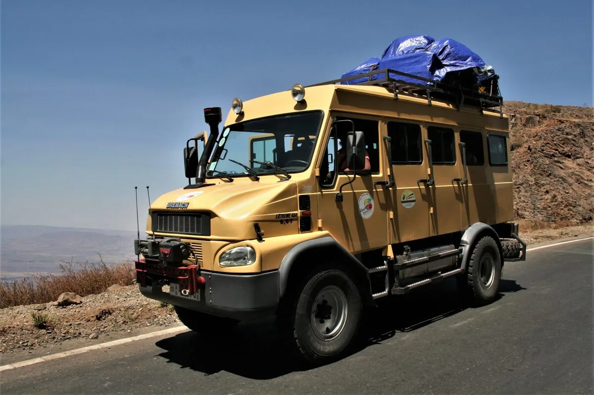 travel-car-Ethiopia-2012.webp Cemper car on the road of Ethiopia